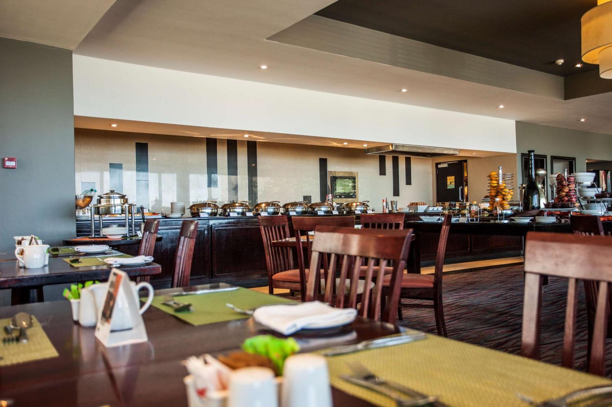 Garden Court East London Hotel Kültér fotó
